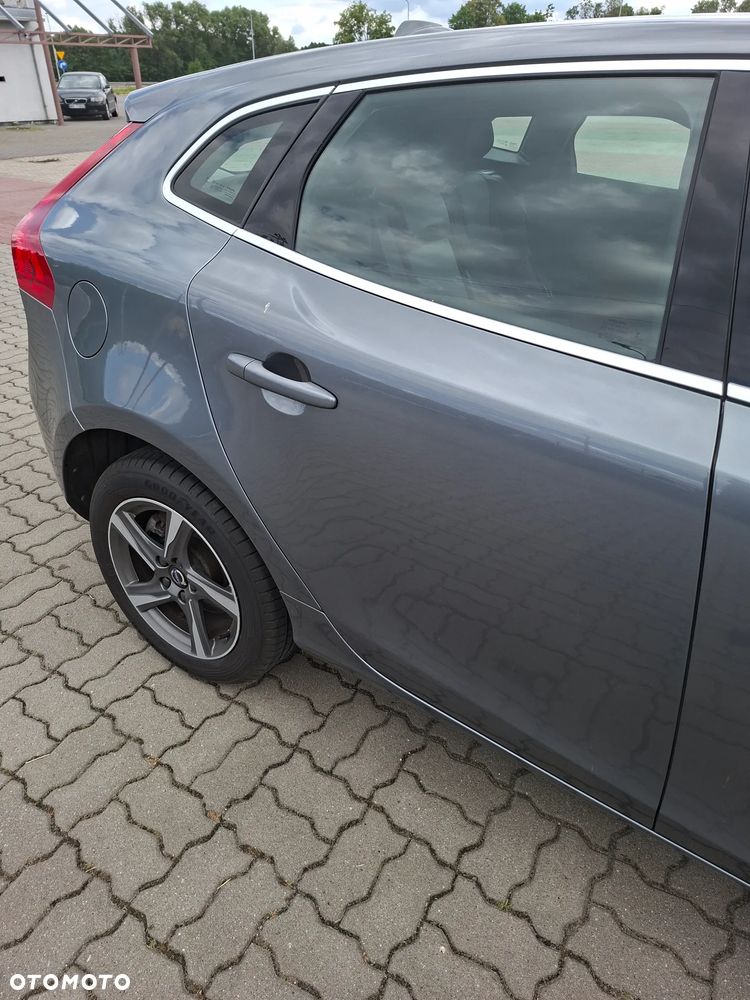 Volvo V40 D4 Drive-E R-Design Momentum - 10
