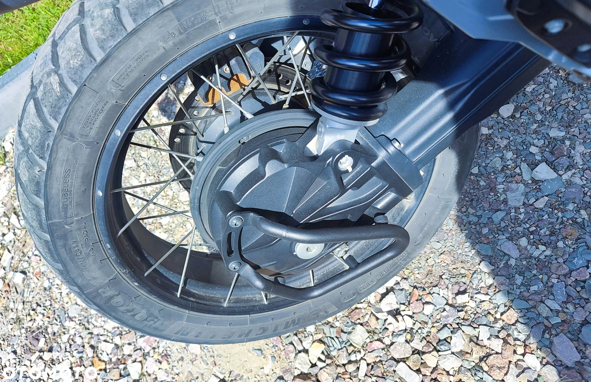 Moto Guzzi V85 - 10