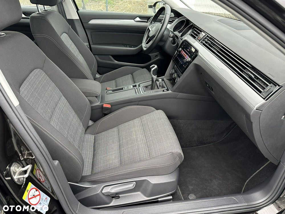 Volkswagen Passat 2.0 TDI EVO Business - 30