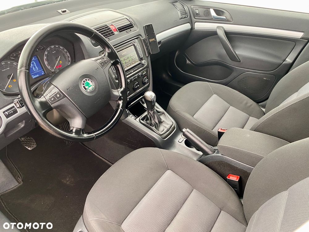 Skoda Octavia 2.0 TDI DPF Elegance - 11