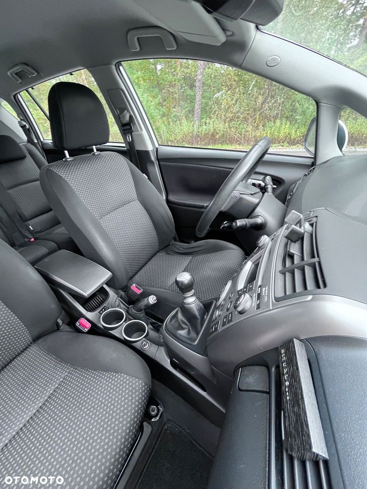 Toyota Verso 2.0 D-4D - 11