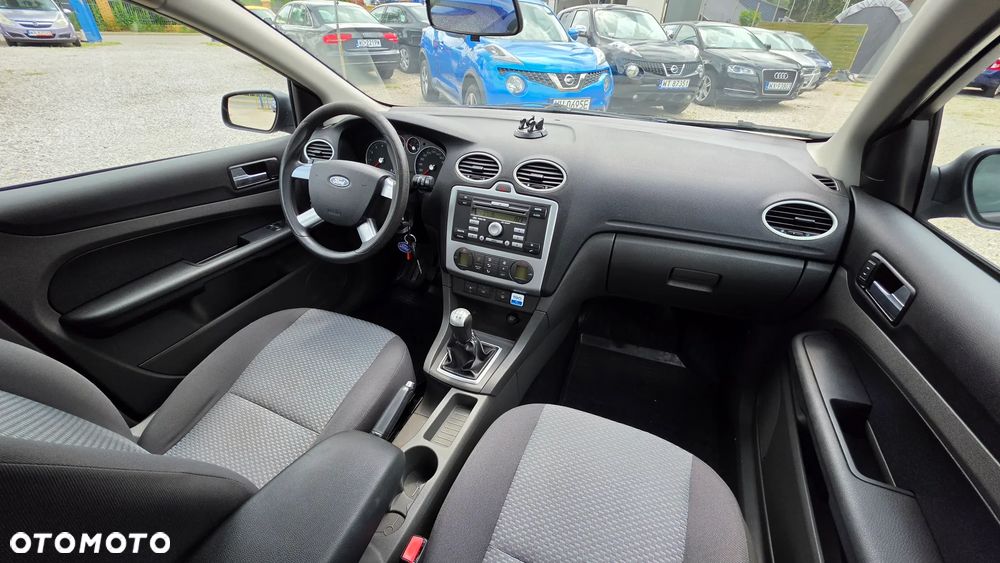 Ford Focus 1.8 FF Ghia - 16