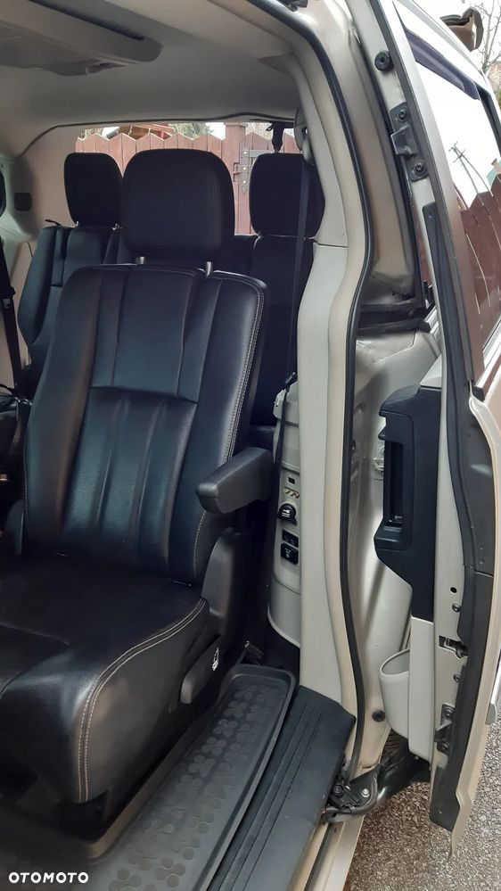 Chrysler Town & Country 3.6 Touring - 19