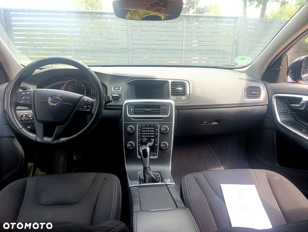Volvo V60 Cross Country D3 Momentum - 8