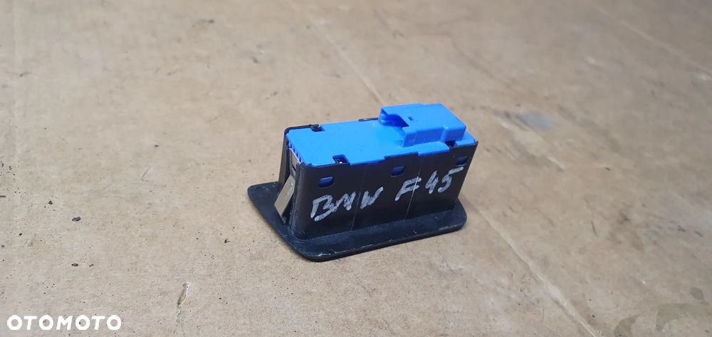 Przycisk przełącznik otwierania klapy BMW 2 F45 9275119 - 6