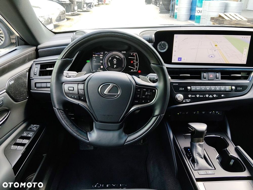 Lexus ES 300h Prestige - 12