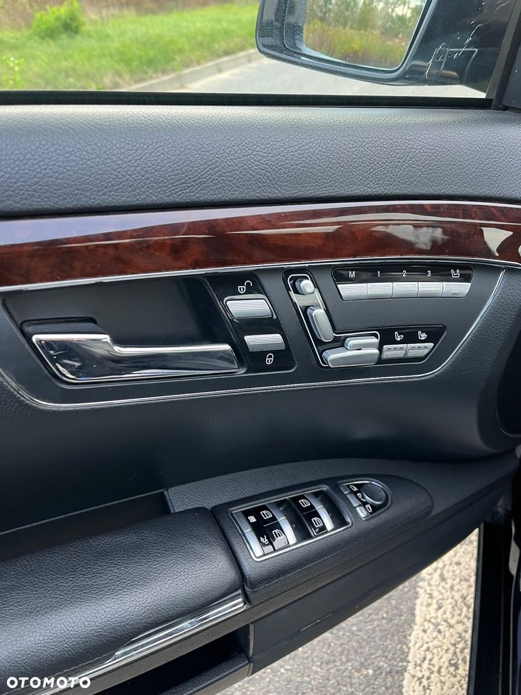 Mercedes-Benz Klasa S 350 (BlueTEC) d 4-Matic 7G-TRONIC - 24