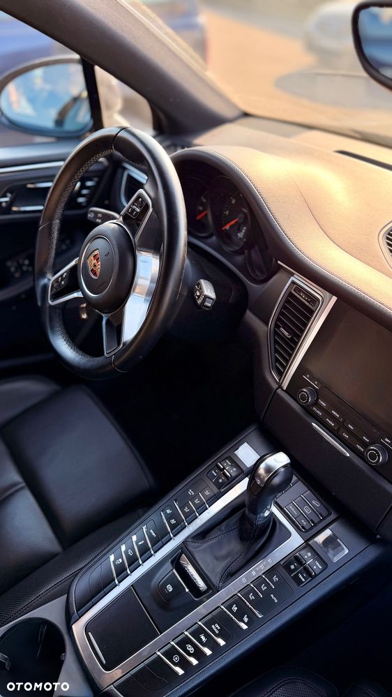 Porsche Macan Standard - 10
