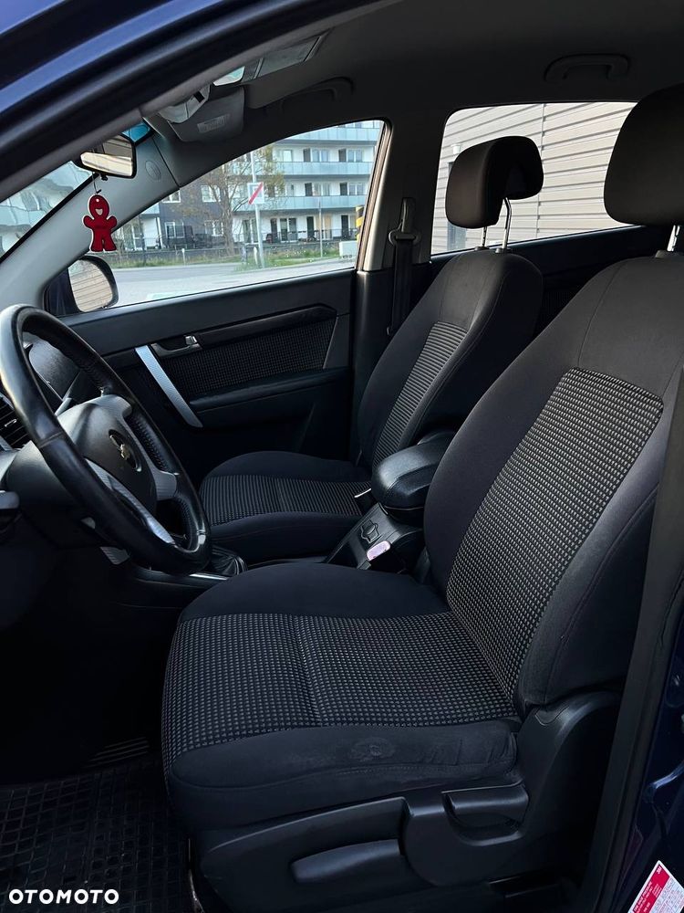 Chevrolet Captiva - 23