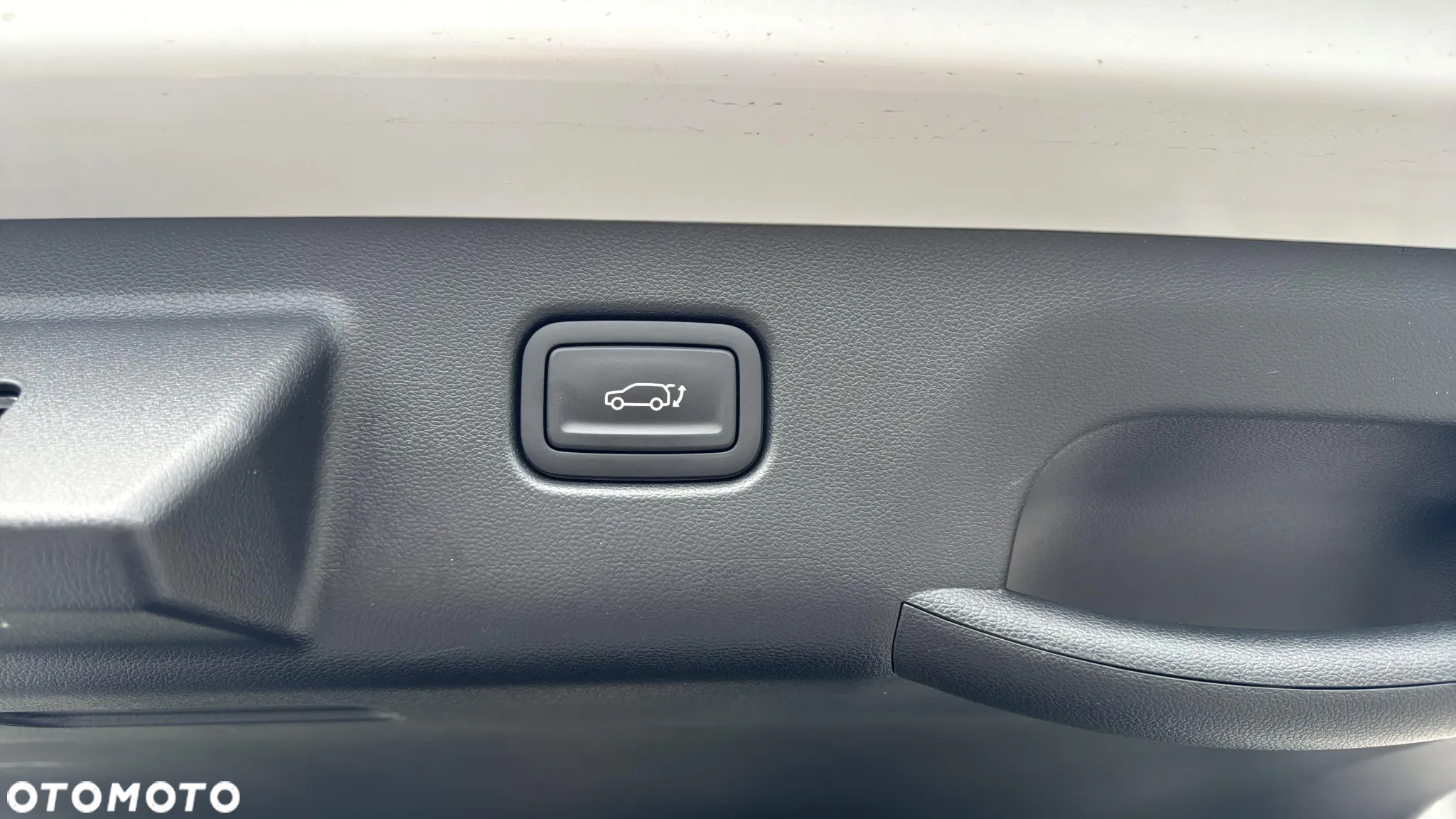 Hyundai Kona - 32