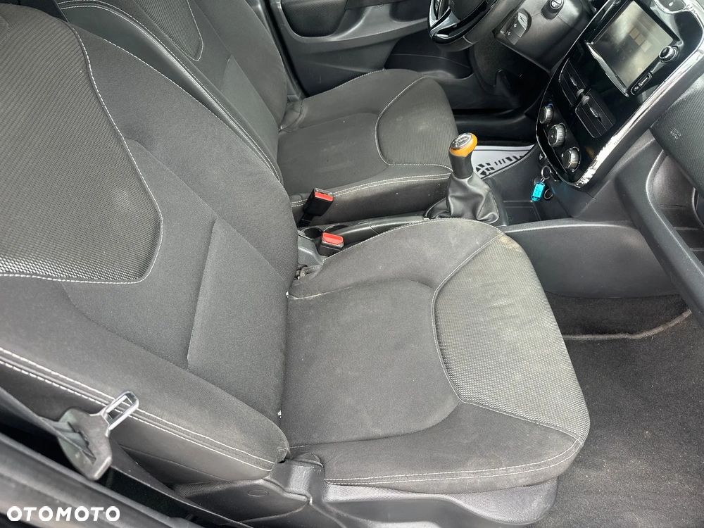 Renault Clio - 22