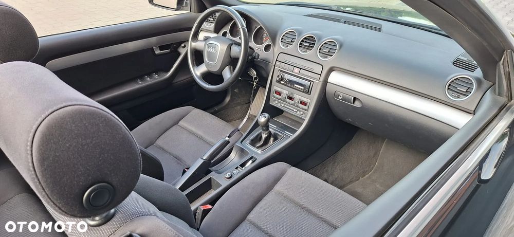 Audi A4 Cabrio 1.8 T - 17