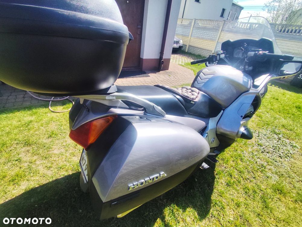 Honda ST - 3
