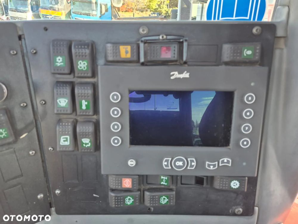 Inny KALMAR TR618I / 4X4 / CIĄGNIK TERMINALOWY / SUPER STAN / NISKIE MOTOGODZINY / OBRACANY FOTEL / NOWE OPONY PRZÓD / SUPER STAN - 36