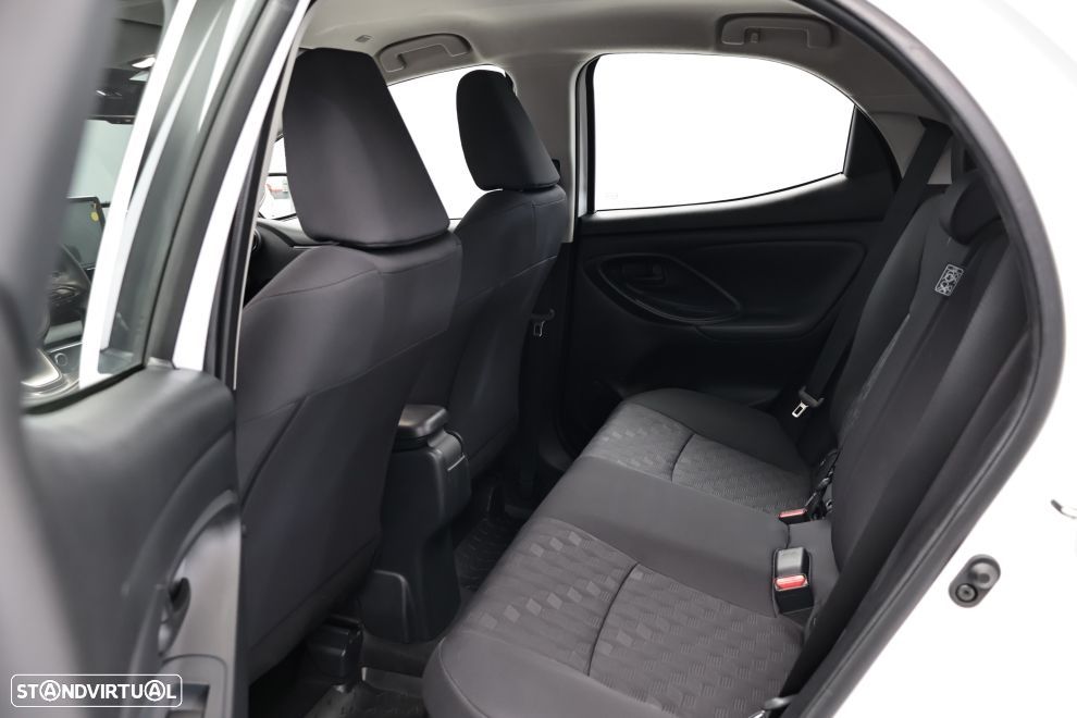 Toyota Yaris 1.5 HDF Comfort Plus - 24