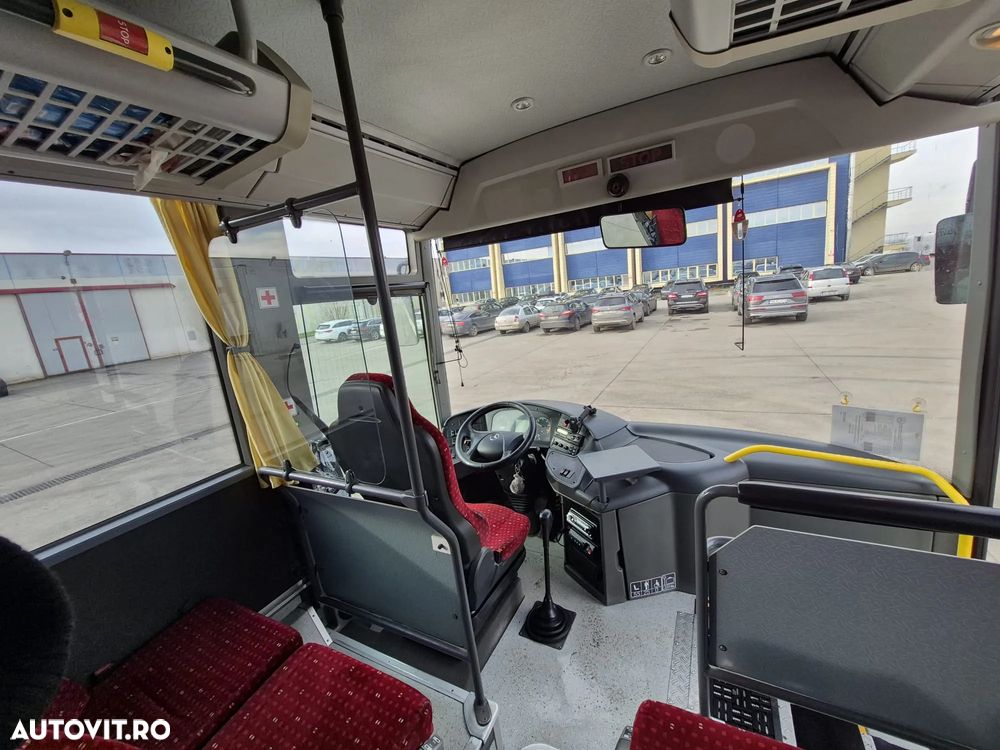 Mercedes-Benz INTOURO - 13