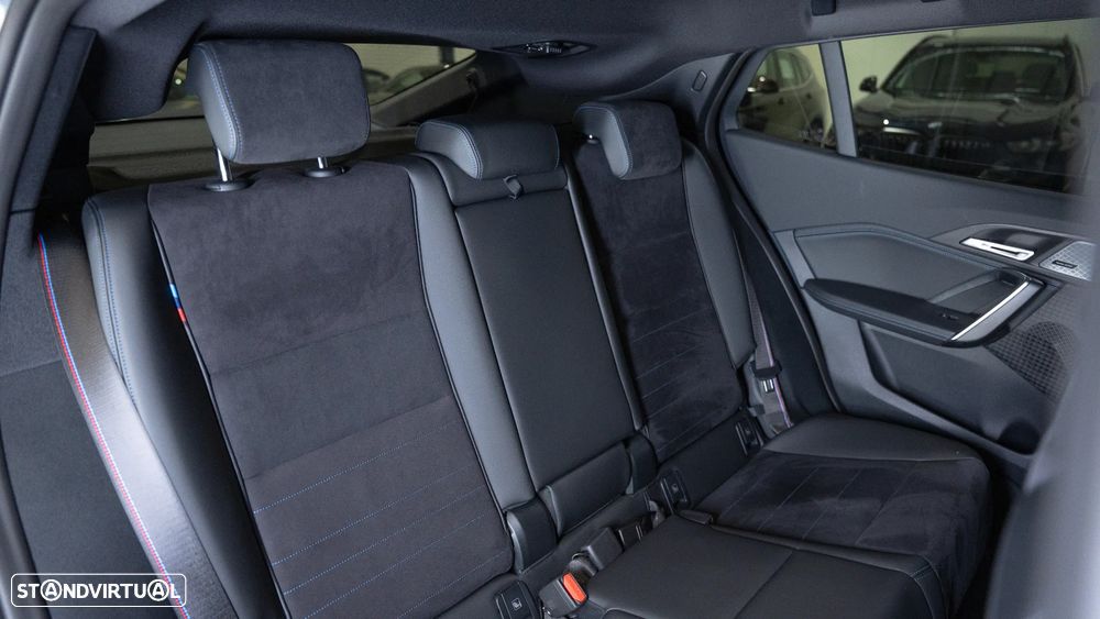 BMW iX2 eDrive20 Pack Desportivo M - 25
