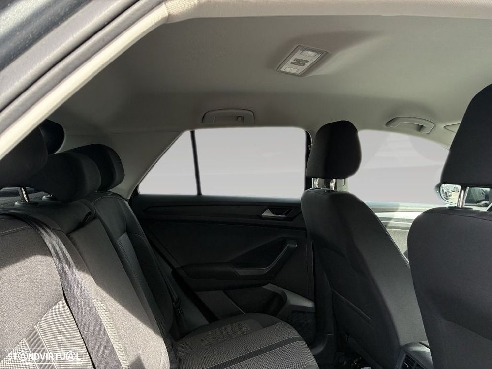 VW T-Roc - 11