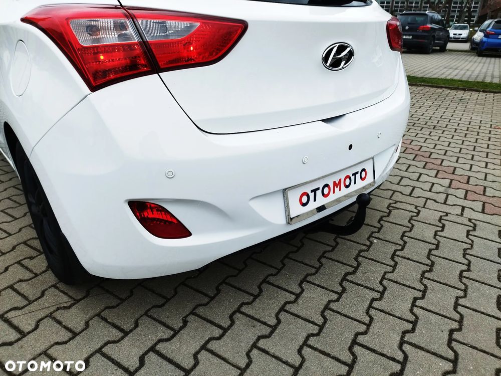 Hyundai i30 blue 1.4 Style - 18