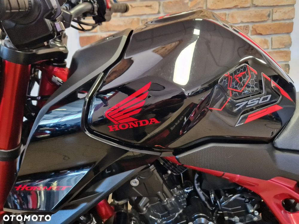 Honda Hornet - 28