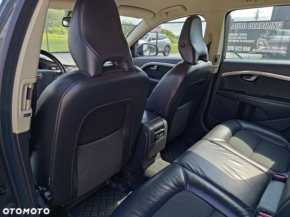 Volvo V70 2.0 Momentum - 22