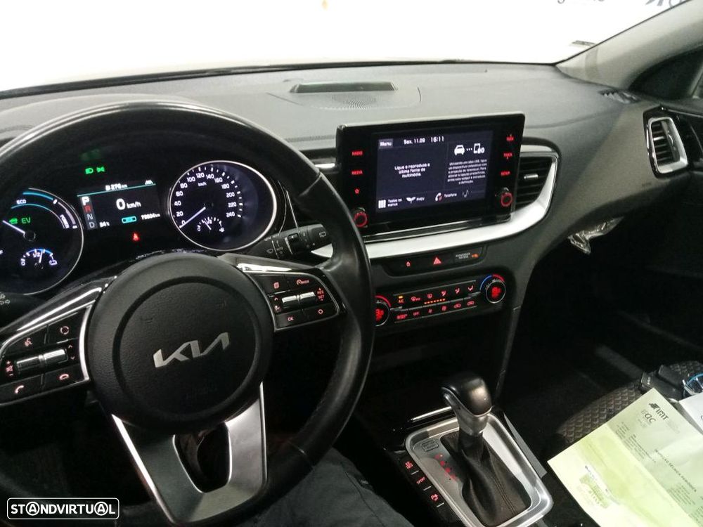 Kia XCeed 1.6 GDi PHEV Drive - 9