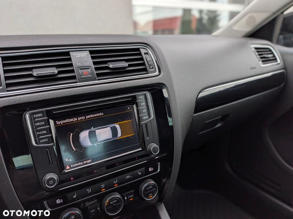 Volkswagen Jetta 1.4 TSI BMT Highline - 24