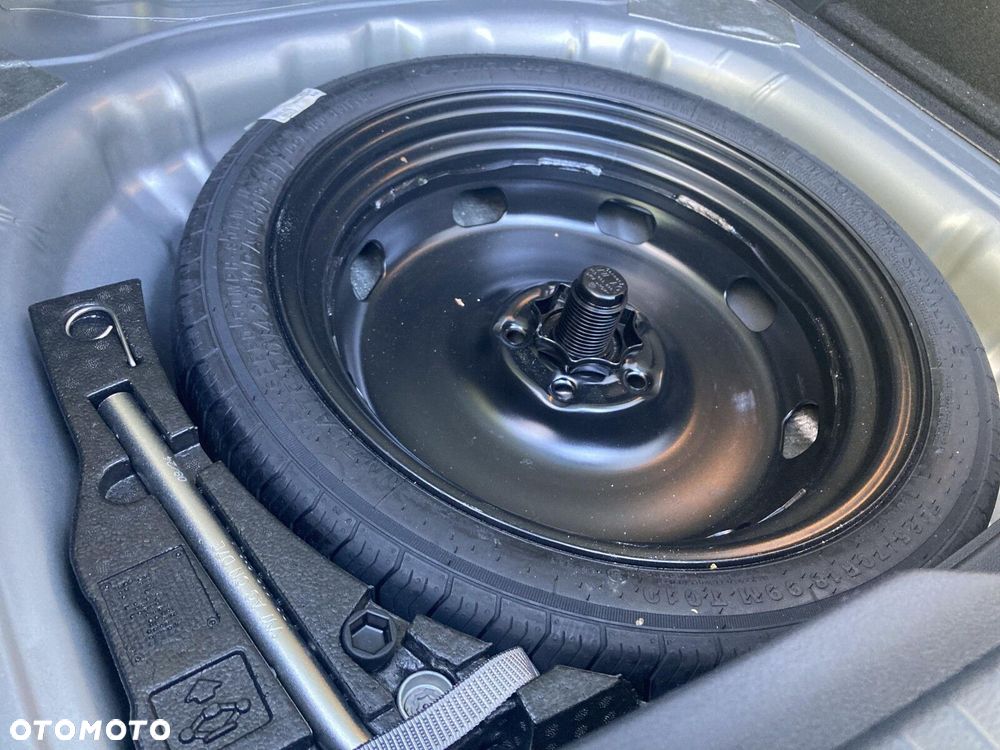 Volkswagen T-Roc 1.5 TSI Life DSG - 28