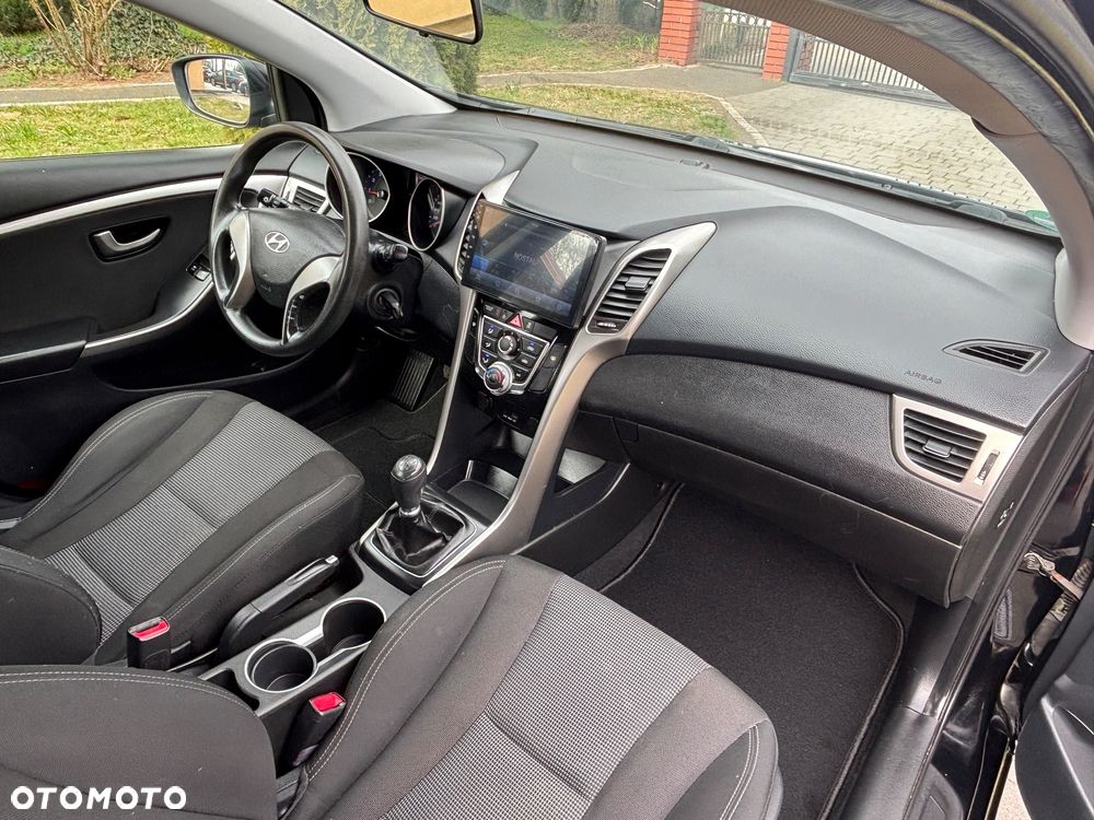 Hyundai i30 1.4 Comfort - 23