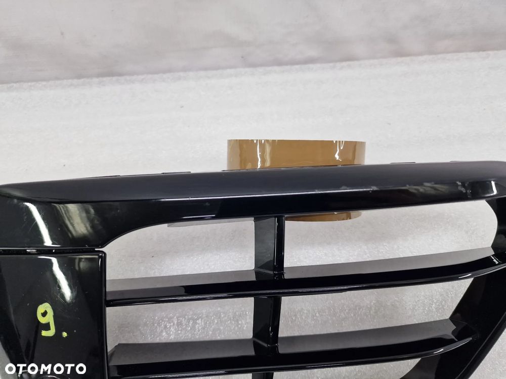 BMW X1 F48 14- PRAWA KRATKA BOCZNA ZDERZAKA PRZEDNIEGO PRZÓD NA PDC , W POŁYSKU , NR 51117383356 / 7383356 , NR AUKCJI C/9 - 4