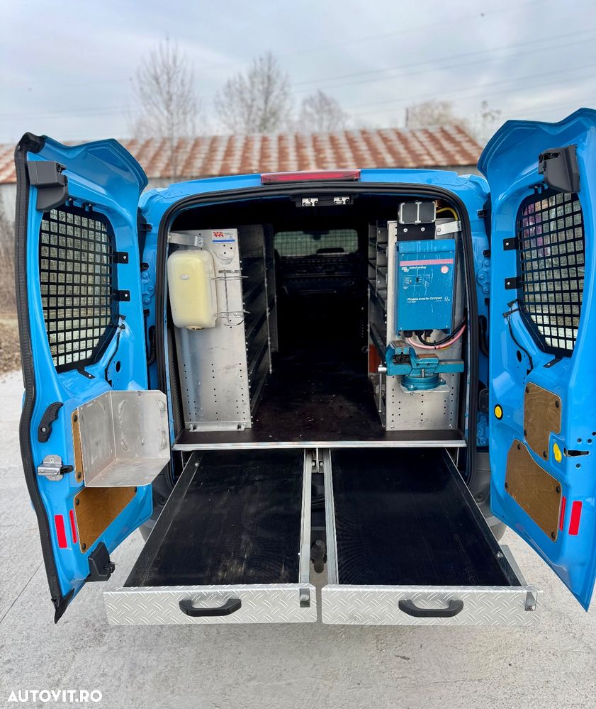 Ford Transit Connect Maxi - 8