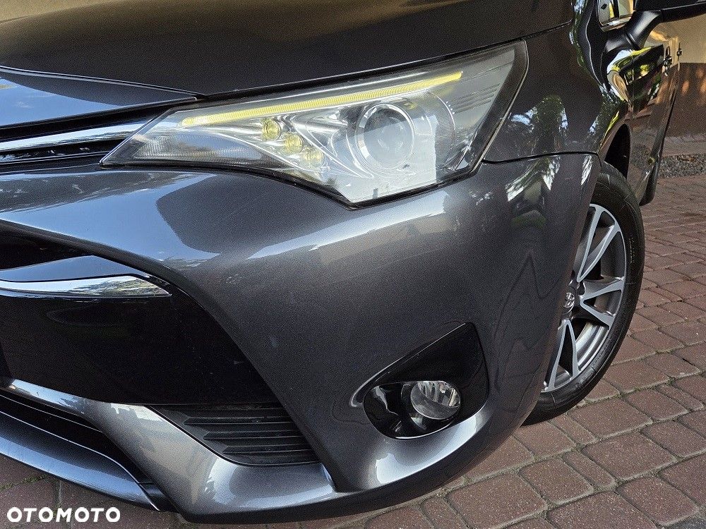 Toyota Avensis 1.8 Comfort - 5