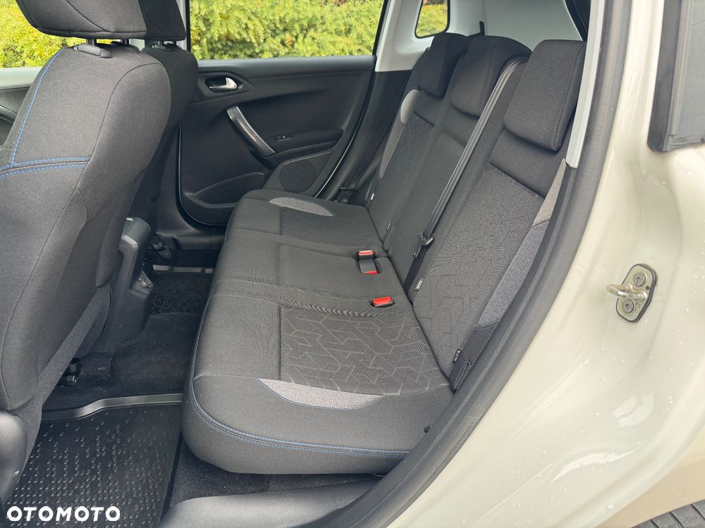 Peugeot 2008 1.2 Pure Tech Style S&S - 11