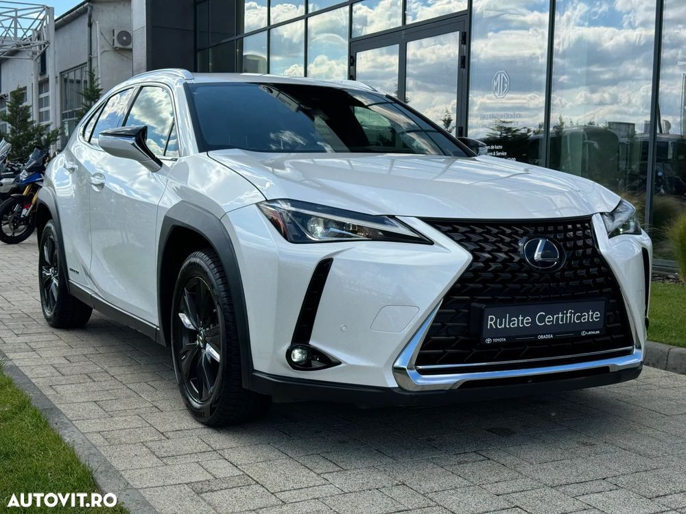 Lexus UX 250h FWD Business - 1