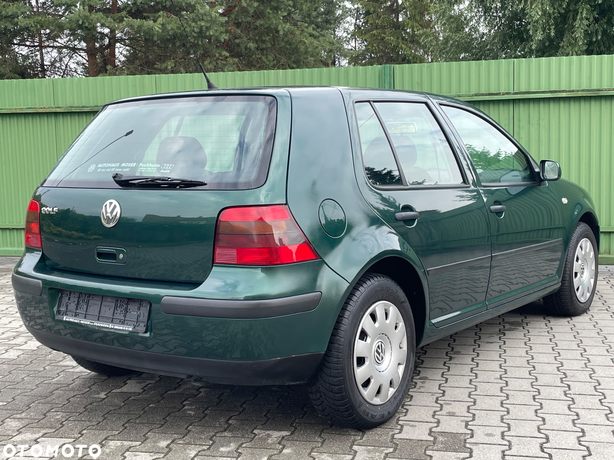 Volkswagen Golf - 6