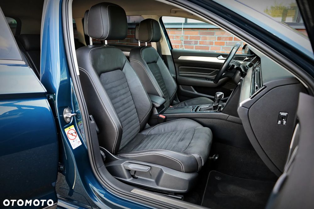 Volkswagen Passat 2.0 TSI Elegance DSG - 20