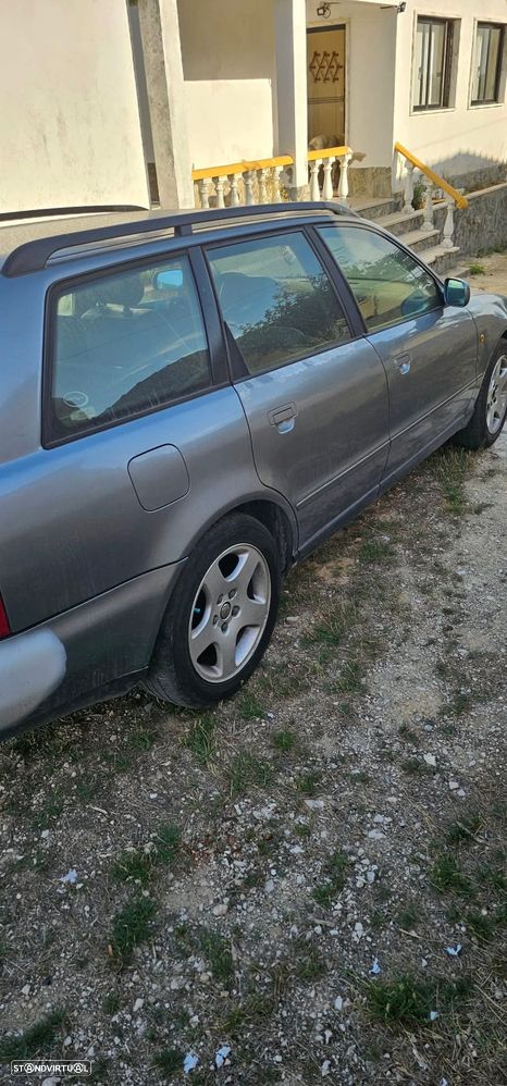 Audi A4 Avant 1.9 TDI Attraction - 4