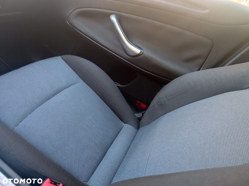 Ford Mondeo - 19