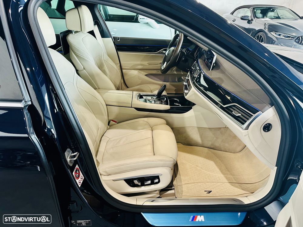 BMW 740 d xDrive Pack M - 31