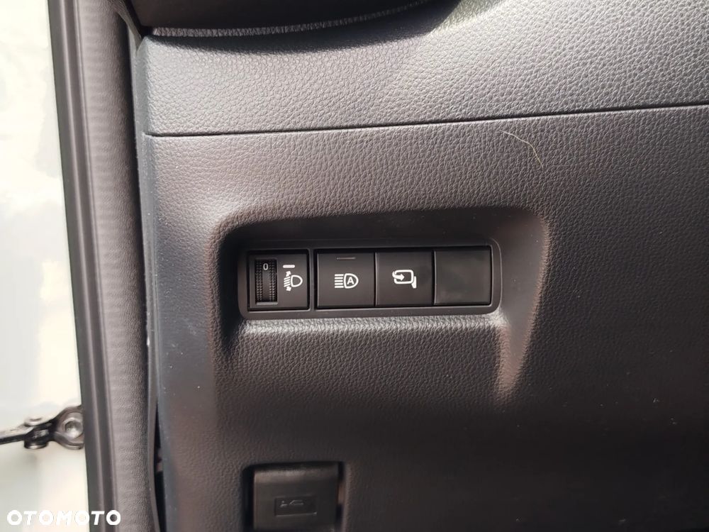 Toyota Aygo X Hybrid 1.5 Style e-CVT - 8