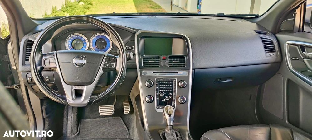 Volvo XC 60 D5 AWD Rdesign - 11
