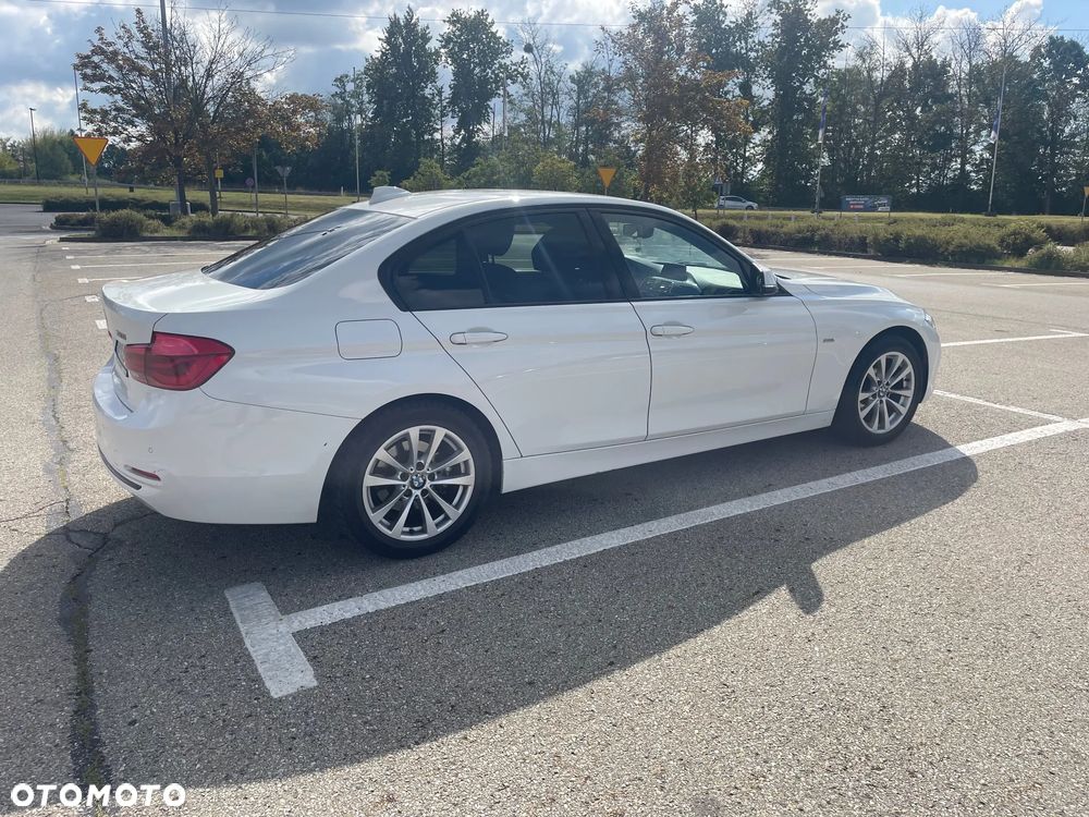 BMW Seria 3 318i Sport Line - 4