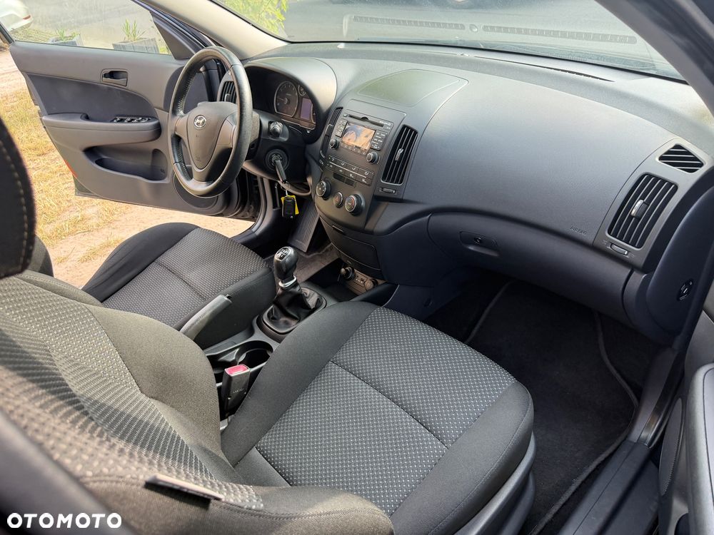 Hyundai i30 1.4 Comfort World Cup - 16