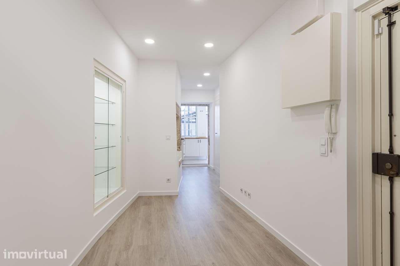 T2+1 Remodelado com Logradouro no Centro de Oeiras - Grande imagem: 4/28