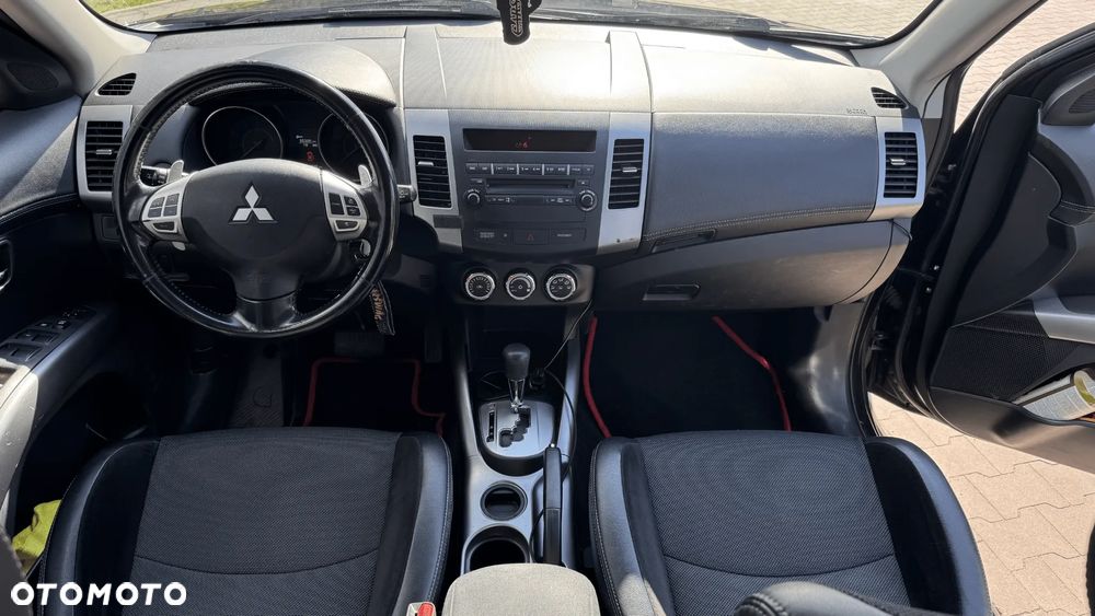 Mitsubishi Outlander 2.0 Intense 2WD CVT - 9