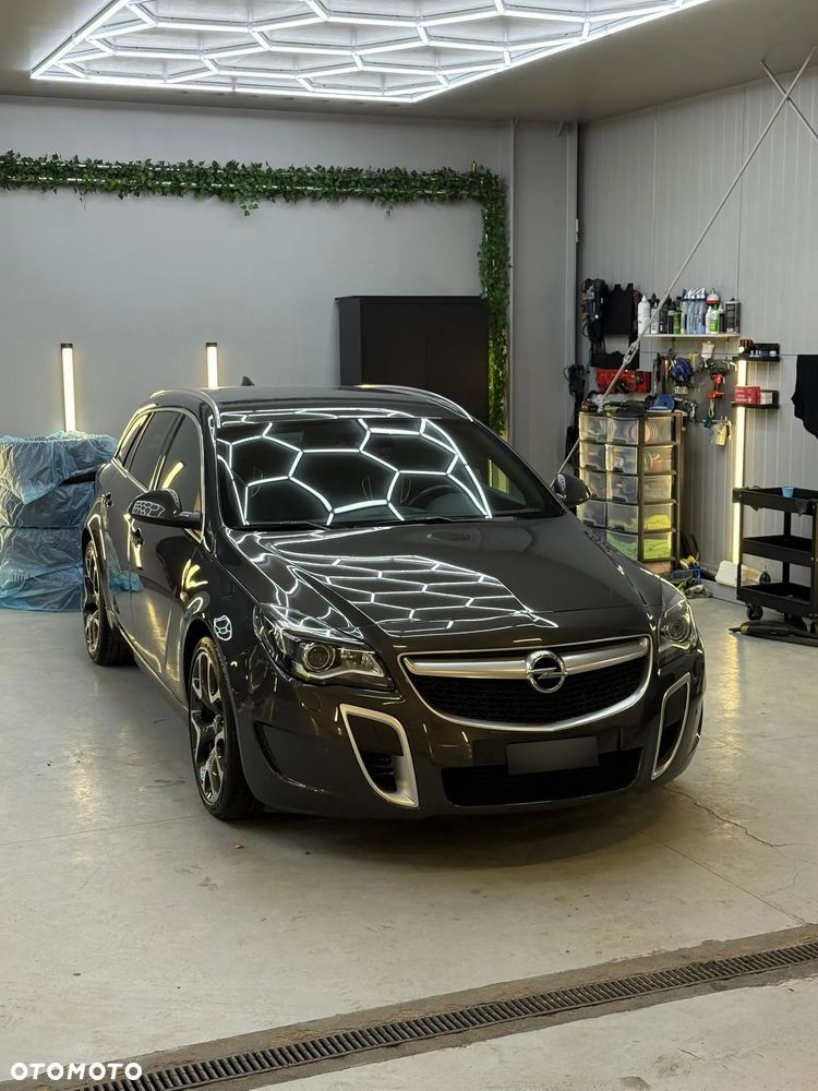 Opel Insignia 2.8 V6 Turbo 4x4 Sports Tourer OPC - 3
