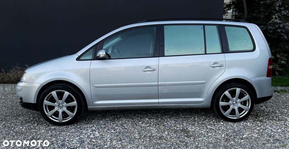 Volkswagen Touran - 3