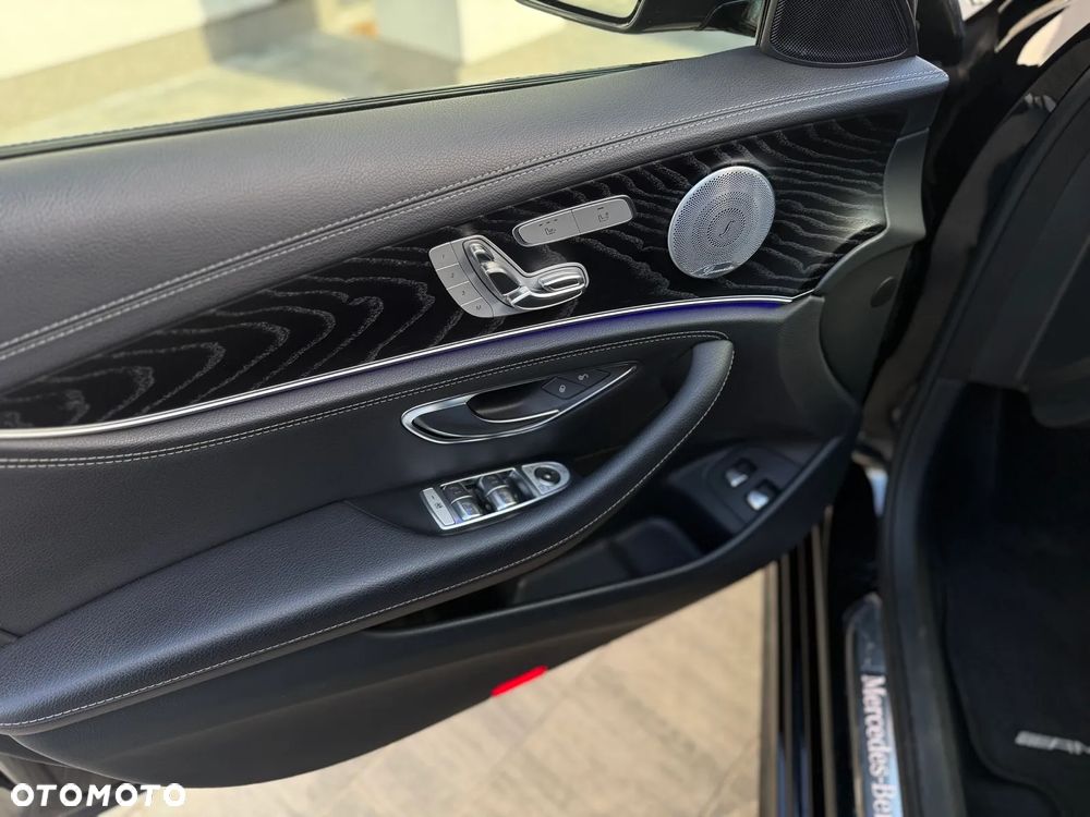 Mercedes-Benz Klasa E 300 AMG - 12