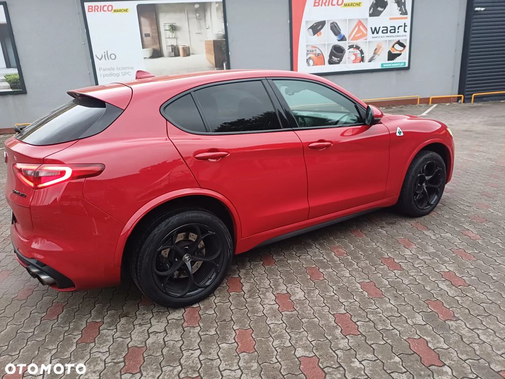 Alfa Romeo Stelvio V6 2.9 Bi-Turbo AT8-Q4 Quadrifoglio - 11