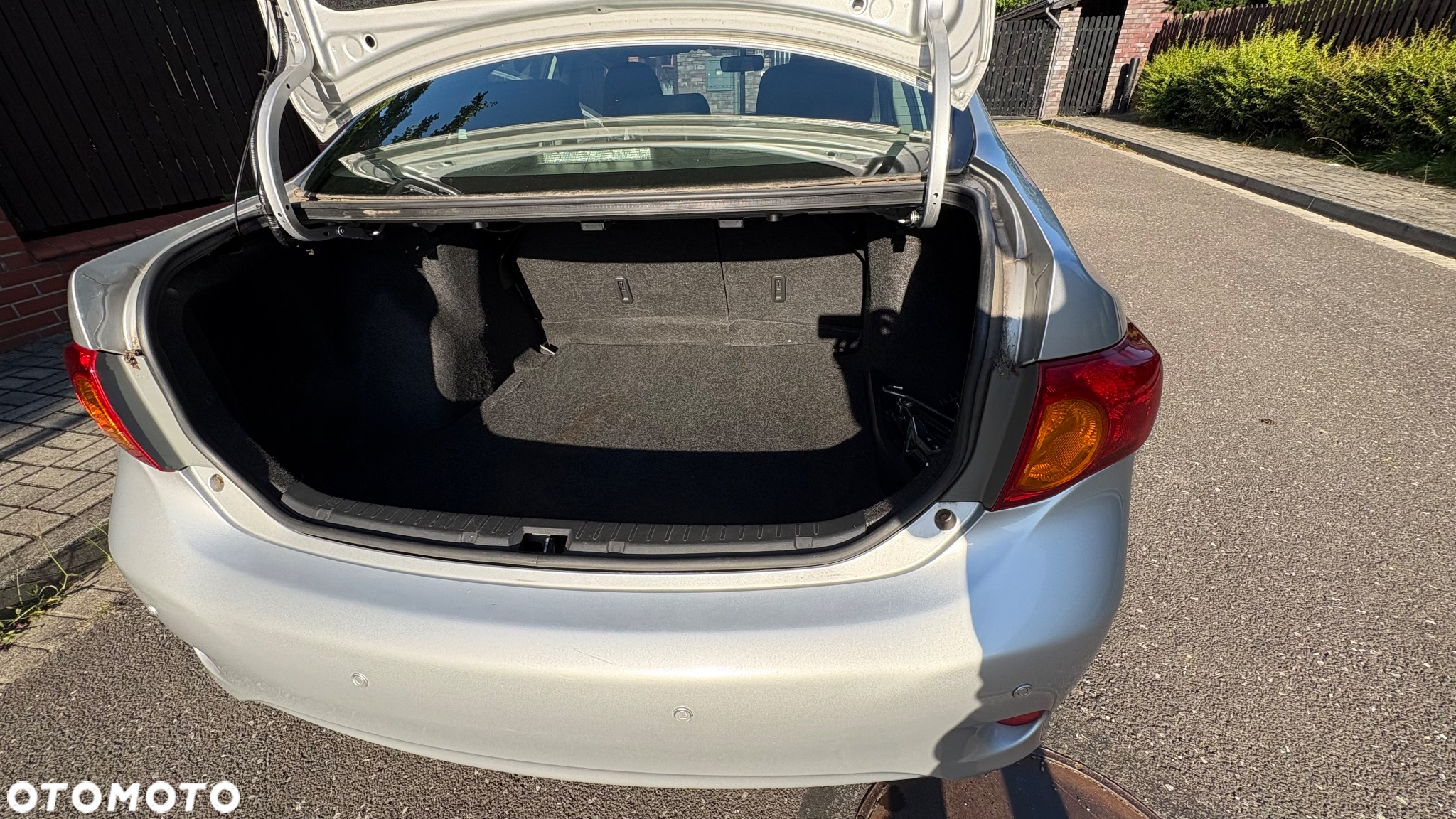 Toyota Corolla - 10